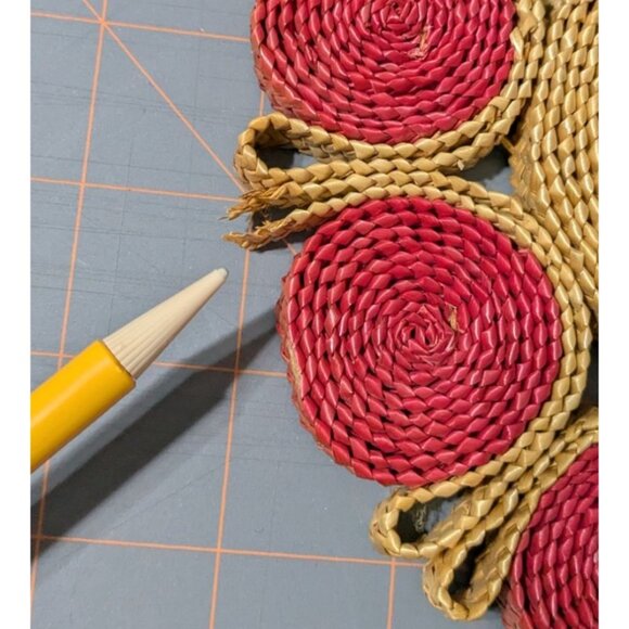 Set of 4 Vintage Straw/Wicker/Rattan Hot Pads/Trivets Floral Geometric Patterns - Picture 8 of 10